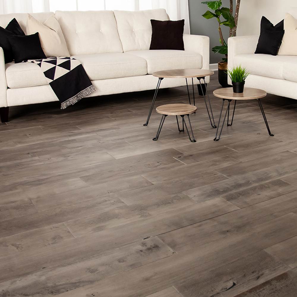 Laminate-vs-Hardwood-2.jpg Laminate-vs-Hardwood-2.jpg